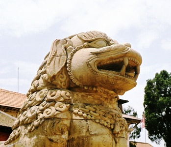 guard lion